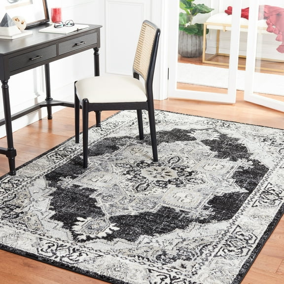 SAFAVIEH Brentwood Vesela Oriental Area Rug, Ivory/Black, 5'3" x 7'6"