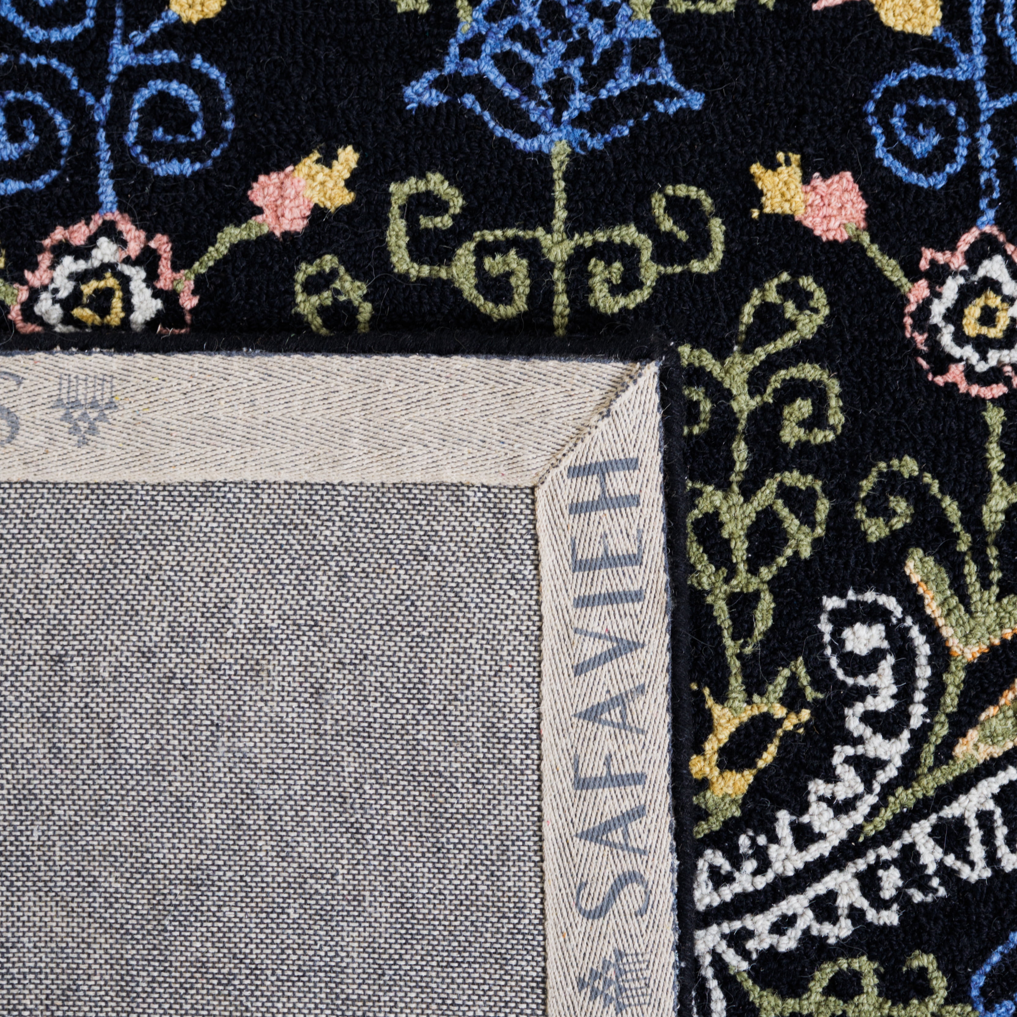 SAFAVIEH Micro-Loop Shanelle Floral Area Rug, Black/Green, 6' x 9'
