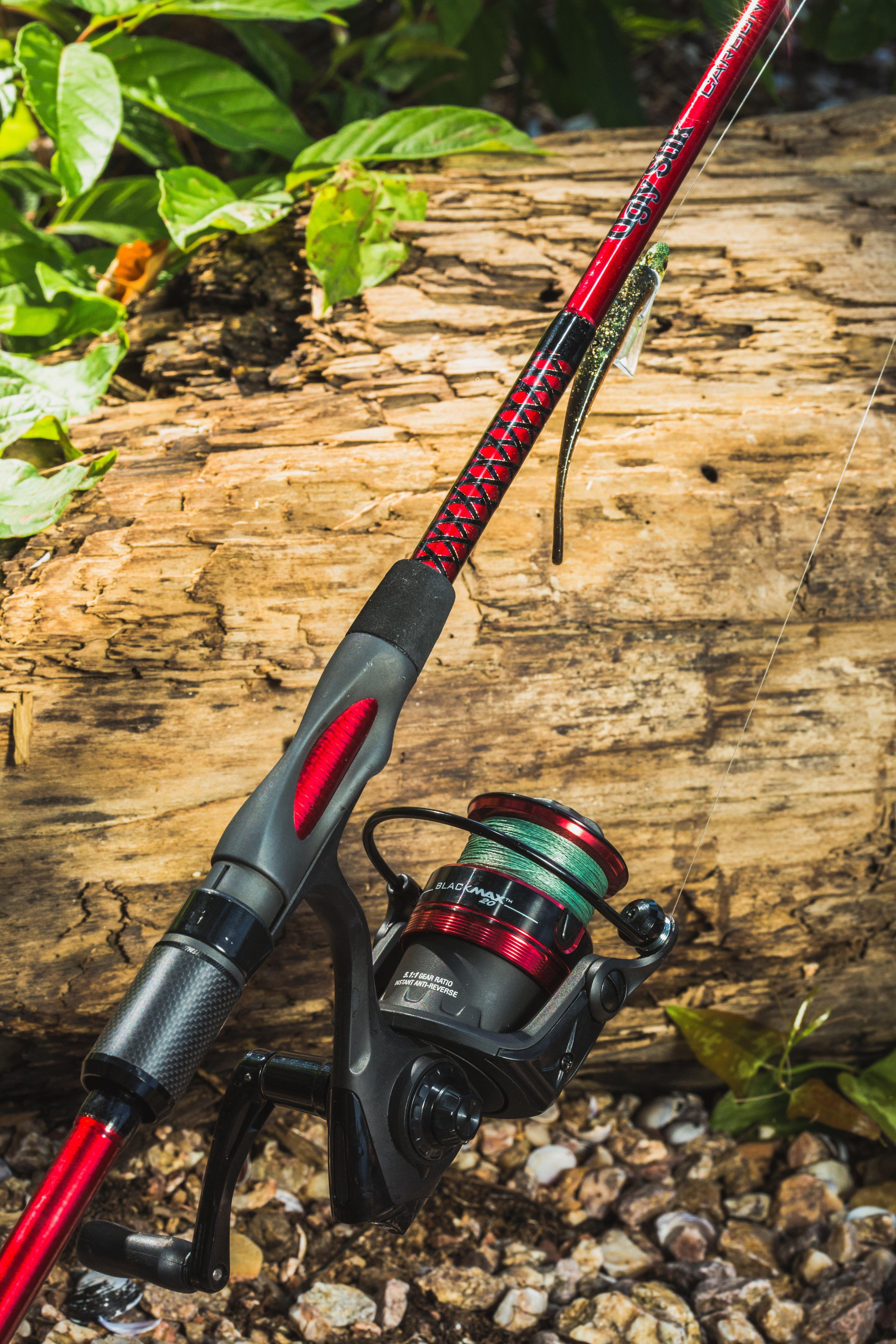 Ugly Stik Carbon Spinning Fishing Rod, 7', Medium Heavy