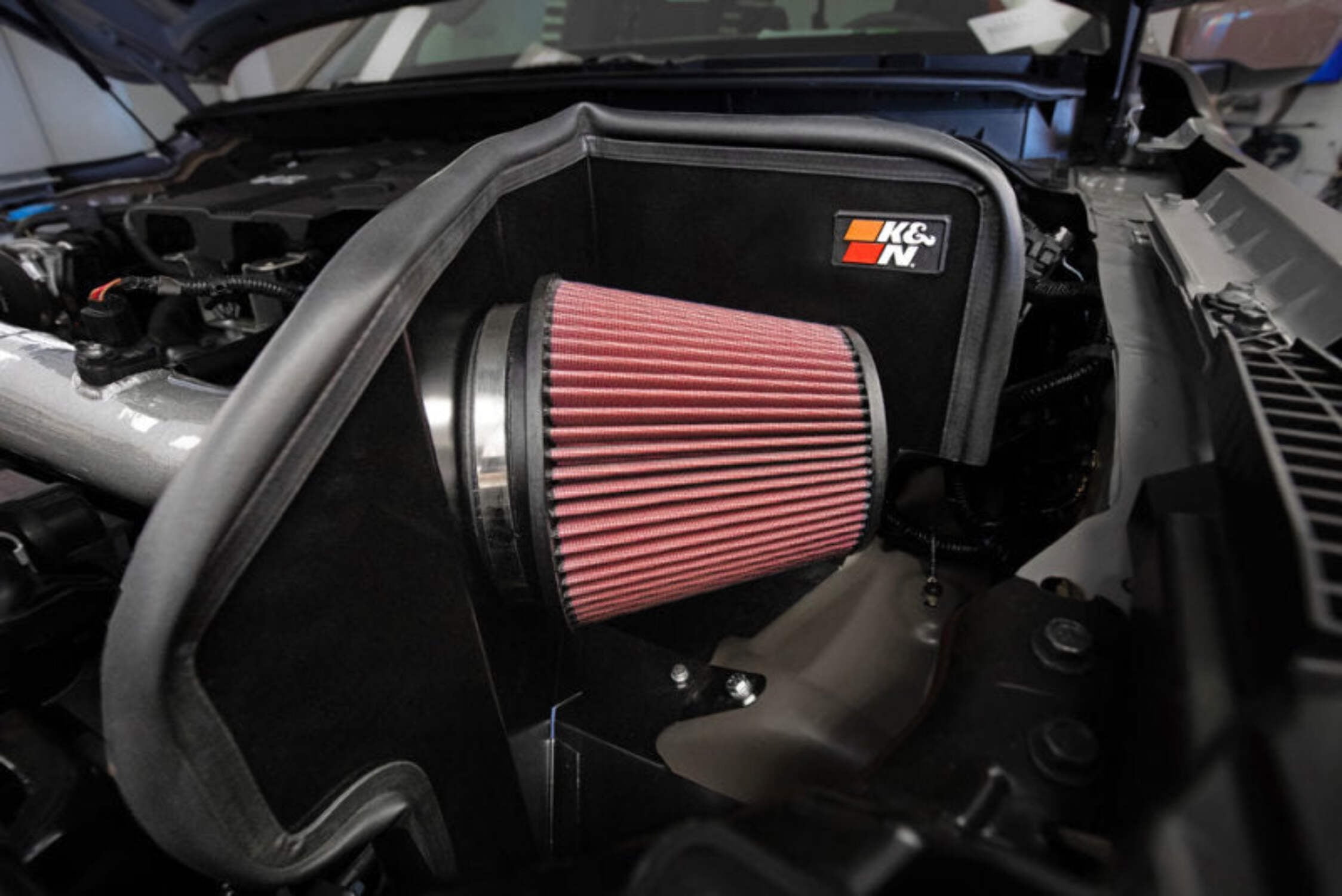 K&N Performance Cold Air Intake System: Easy Installation, Engineered to Maximize Airflow, Boost Horsepower & Torque, 77-6018KC