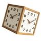 thumbnail image 3 of Reloj de esquina de pared de doble cara, punzón decorativo, madera maciza, 23x23cm, creativo, Marco marrón, 3 of 9