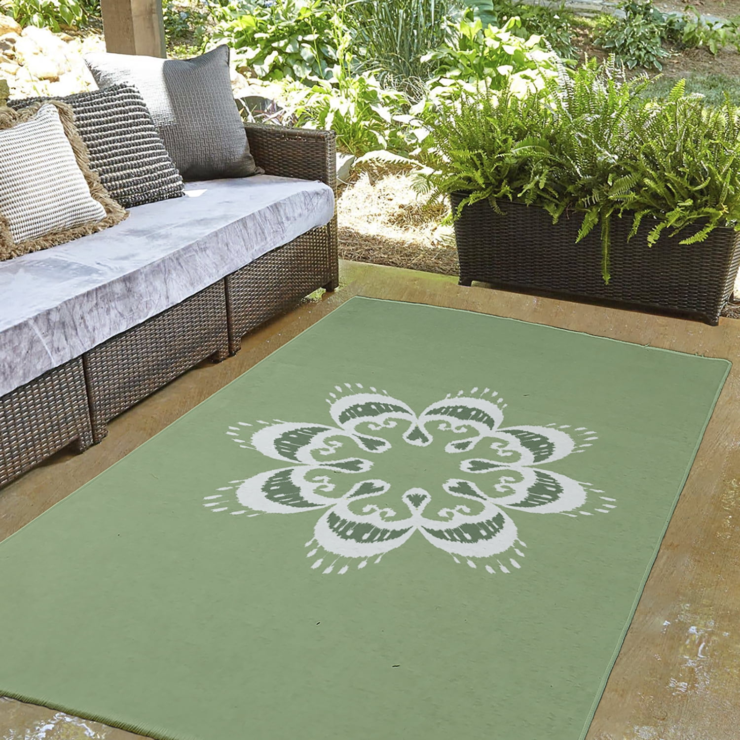 Simply Daisy 3' x 5' Sage Green Ikat Mandala Chenille Indoor/Outdoor Rug