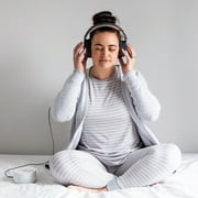 Yogasleep Baby Dreamcenter Multi-Sound Machine with color-changing Nightlight, White