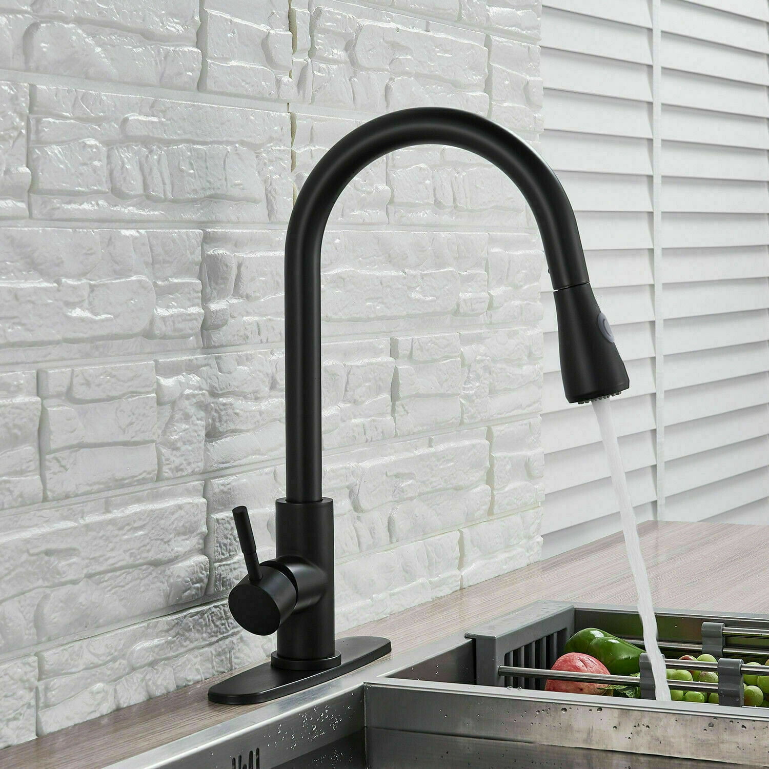 Stainless Kitchen Tap,Pull Out Pull Down Kitchen Mixer Tap,360° Swivel Kitchen Faucet with 2 Modes Extractable Handheld Shower Cold & Hot Water-Black
