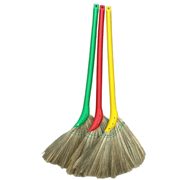Outdoor Cleaning Heavy Duty Natural Grass Broom with Long Plastic Handle