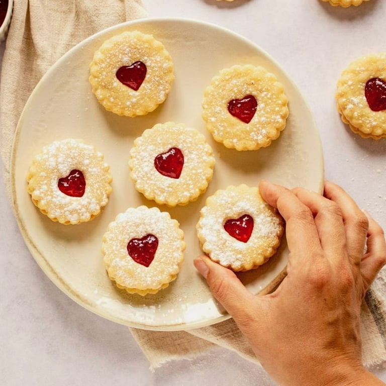 Burton's Jammie Dodgers, 4.9 Ounce (Pack of 5) - Walmart.com