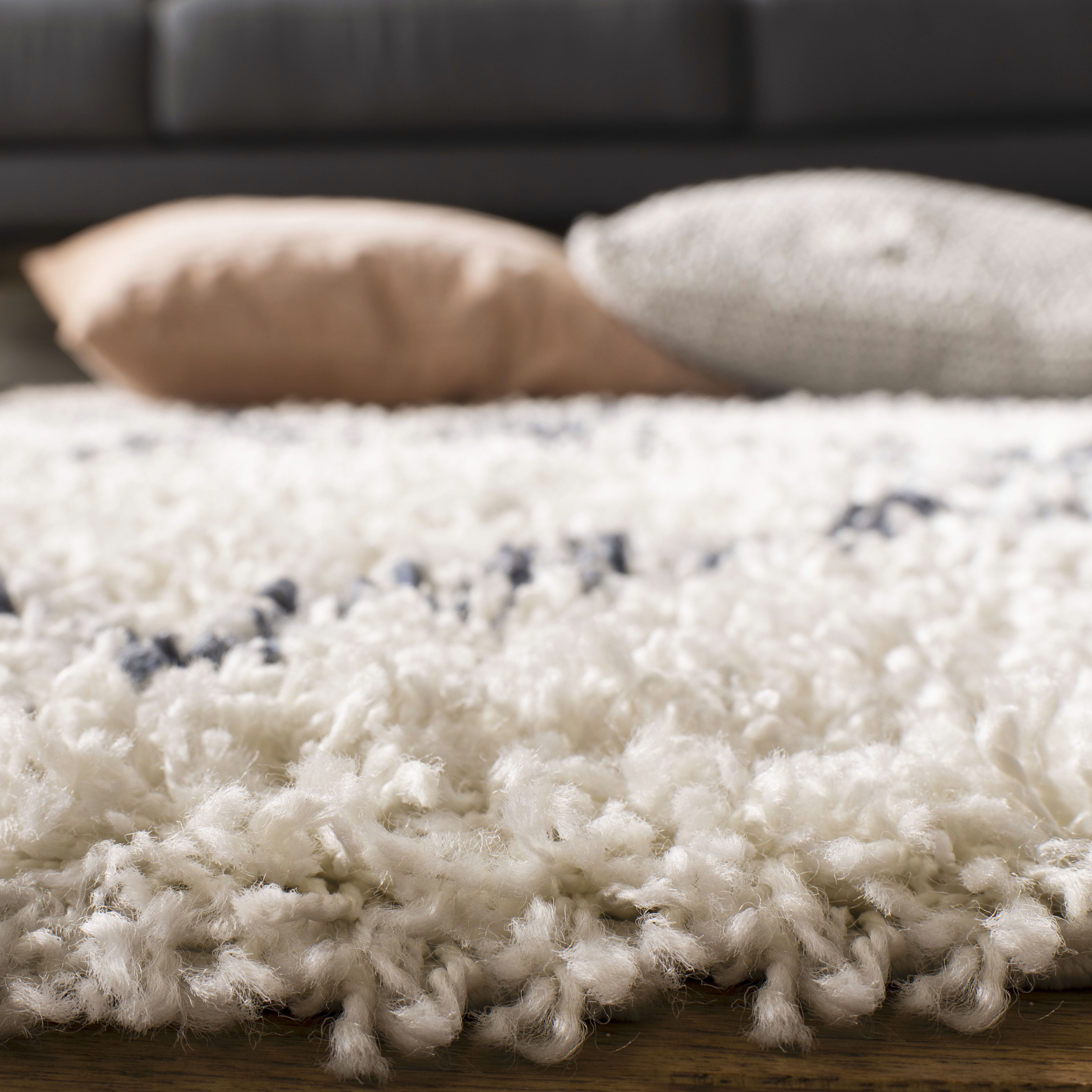SAFAVIEH Pro Lux Emmeline Geometric Shag Area Rug, Cream/Blue, 9' x 9' Square