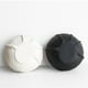 thumbnail image 4 of Par de platos de plástico para dulces blancos y negros para decoraciones y adornos de Halloween., 4 of 5