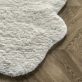 thumbnail image 4 of nuLOOM Quarto Faux Sheepskin Shag Area Rug, 3' 6" x 6', Shaped, Faux Sheepskin Natural, 4 of 8