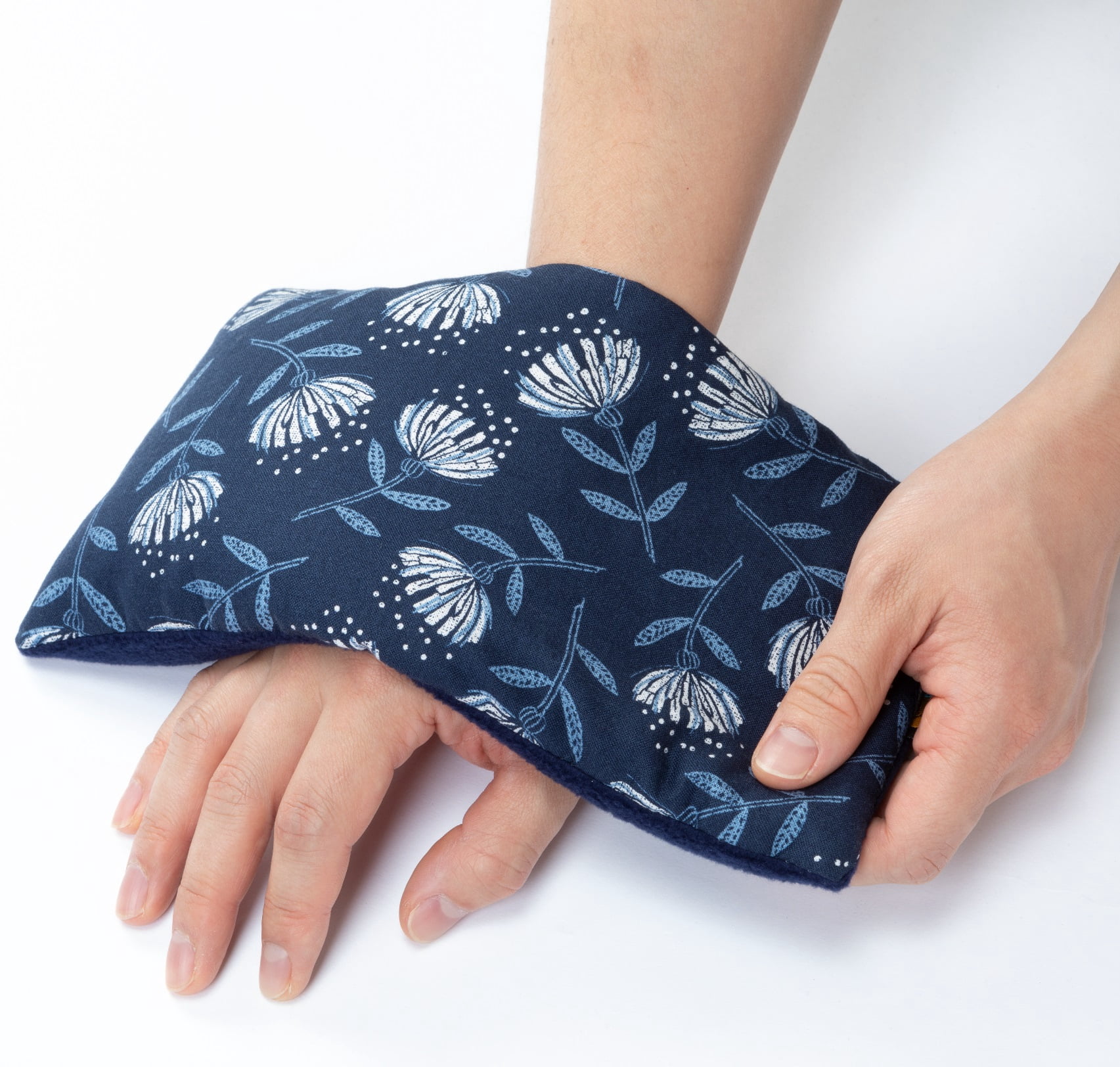 SunnyBay Small Microwave Heating Pad, Microwavable Versatile Cold/Heated Neck and Shoulder Wrap for Back Pain and More, Odorless Moist Heat Cotton-Plush Pad, Blue Dandelion