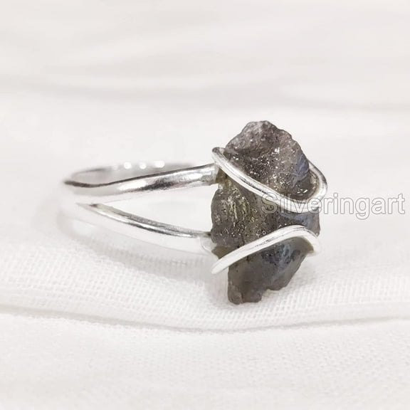 Natural Labradorite Ring, Rough Labra Gemstone Ring, Birthstone, Wire Band, 925 Sterling Silver, Womens Ring, Christmas, Thanksgiving, Handmade, Statement Jewelry, Rough Gemstone Jewelry