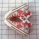 thumbnail image 1 of 2025 nuevos zapatos blancos de graffiti pintados a mano de alta calidad de primavera y verano lindos zapatos de lona de suela plana para estudiantes femeninas, 1 of 5