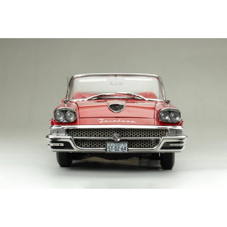 Sun Star 1958 Ford Fairlane 500 Convertible, 1/18 Scale