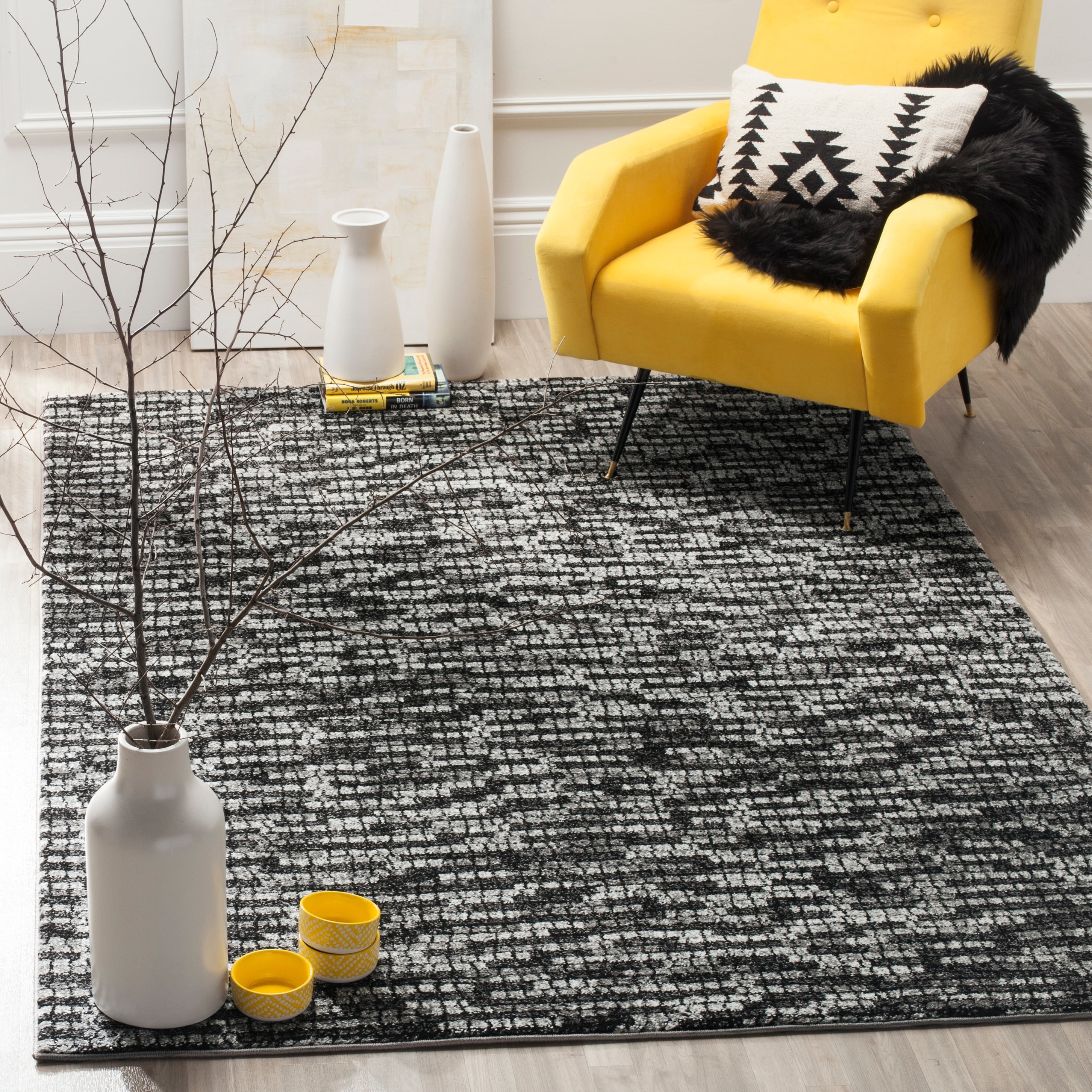 SAFAVIEH Porcello Scarlett Abstract Striped Area Rug, Light Grey/Charcoal, 6'7" x 9'