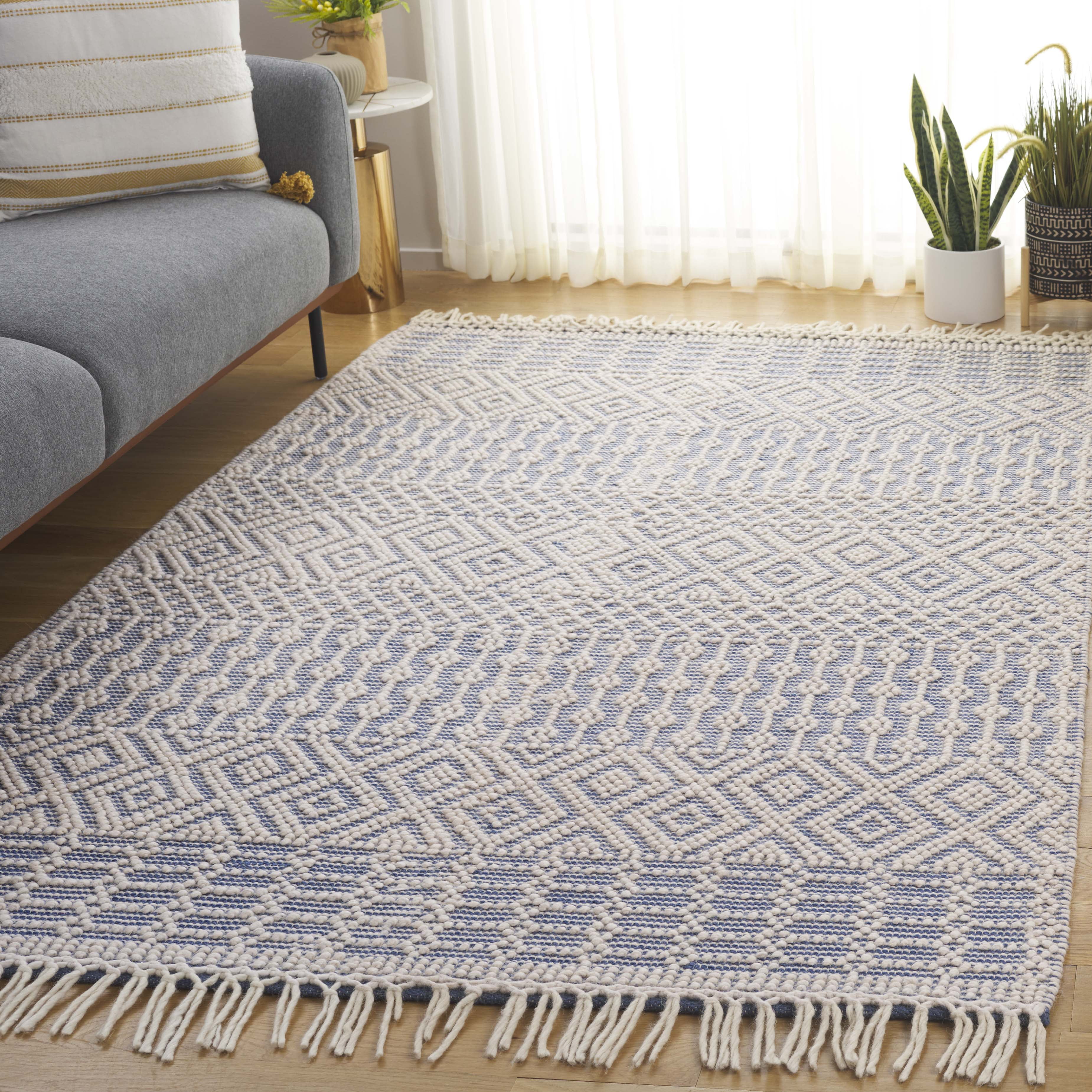SAFAVIEH Natura Cordelia Southwestern Wool Area Rug, Ivory/Blue, 6' x 6' Square