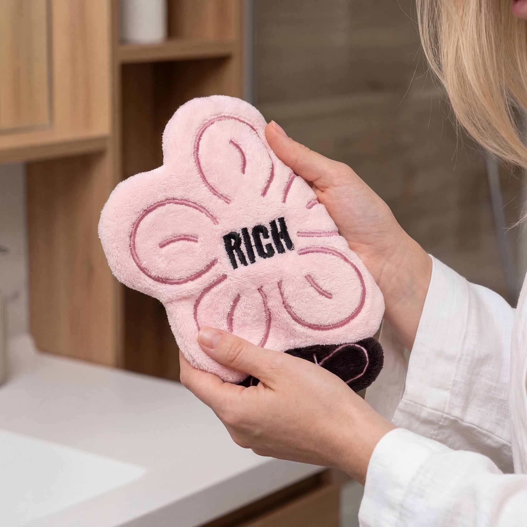Unique Bargains Flower-Shaped Hanging Hand Towels Pink 1pc