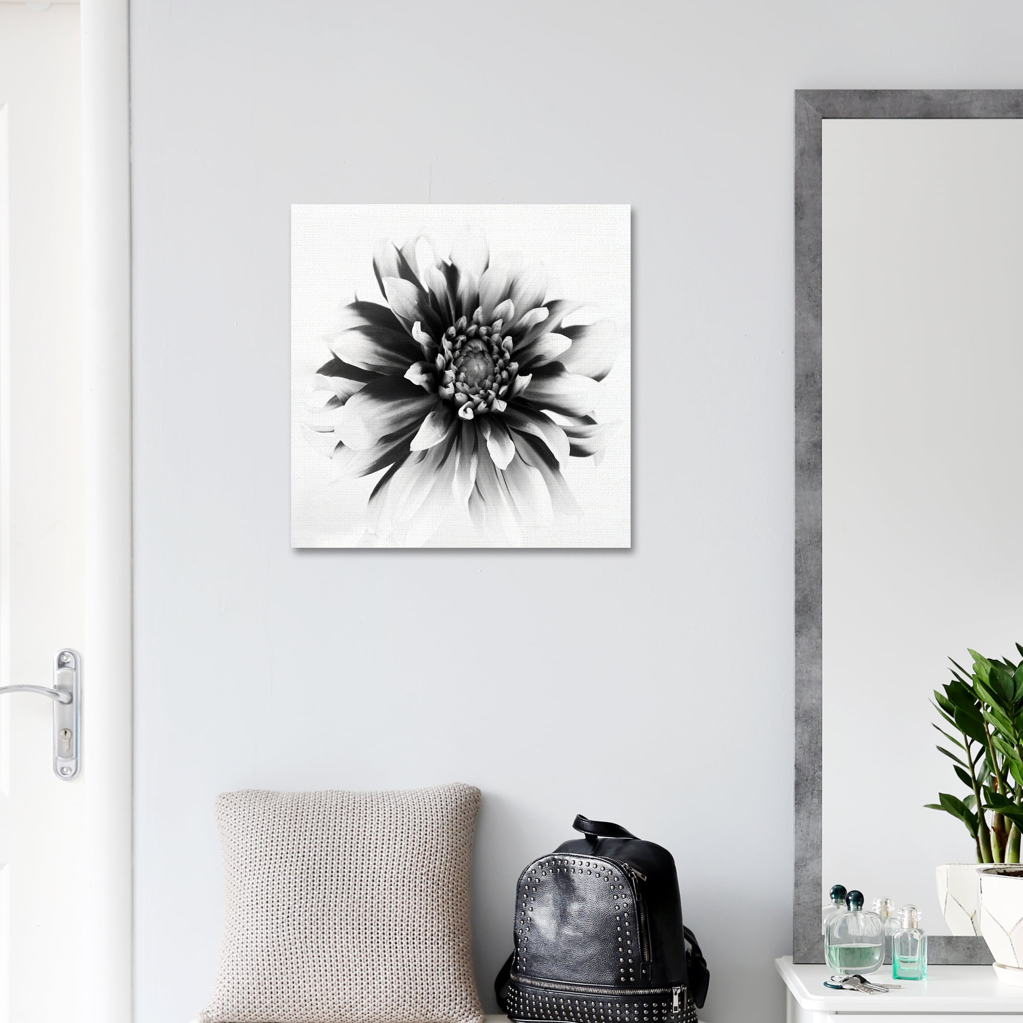 Masterpiece Art Gallery Daylight I Dahlia By Ilona Wellmann Canvas Art Print 20" x 20"