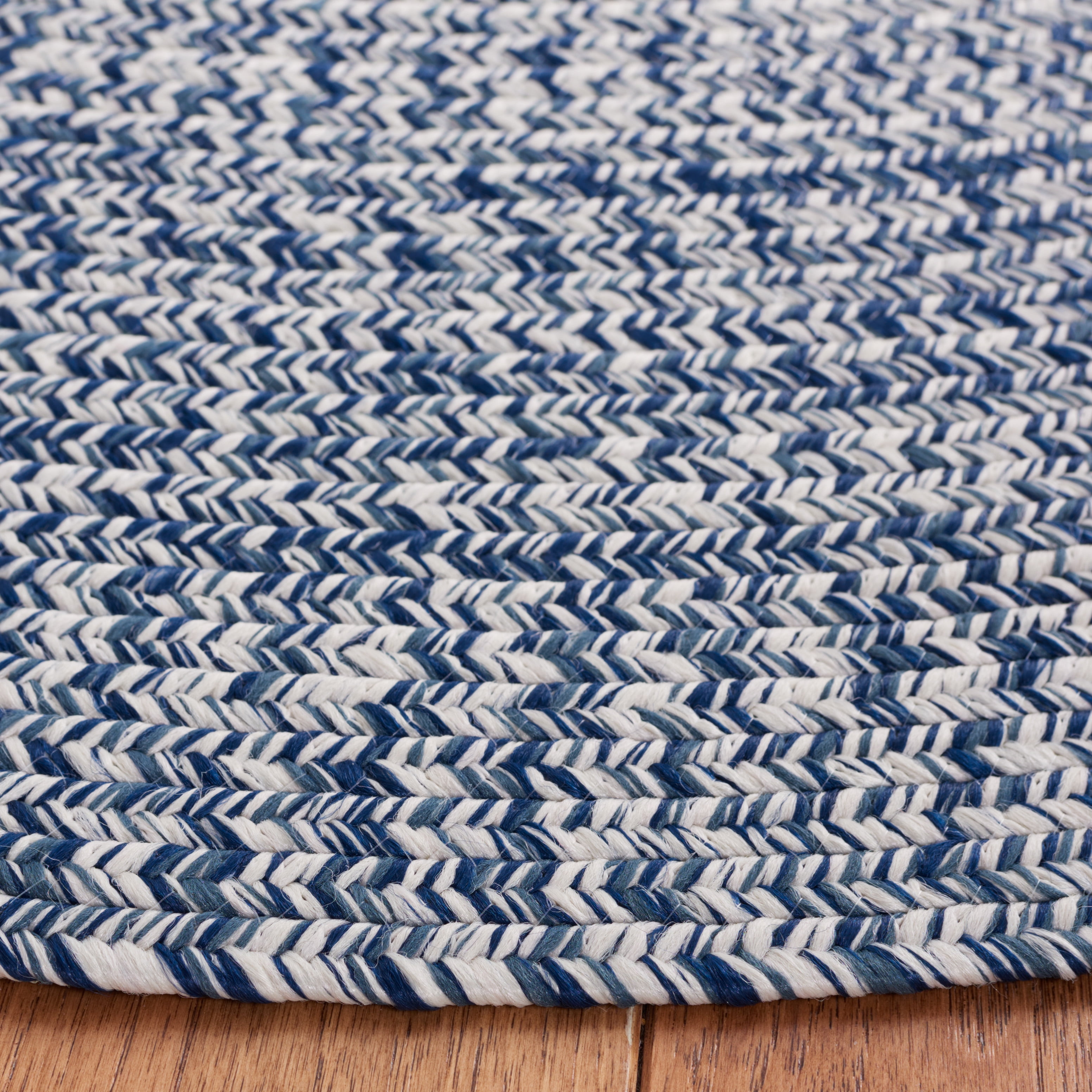 SAFAVIEH Braided Gino Distressed Machine Washable Reversible Area Rug, Dark Blue/Ivory, 8' x 10' Oval
