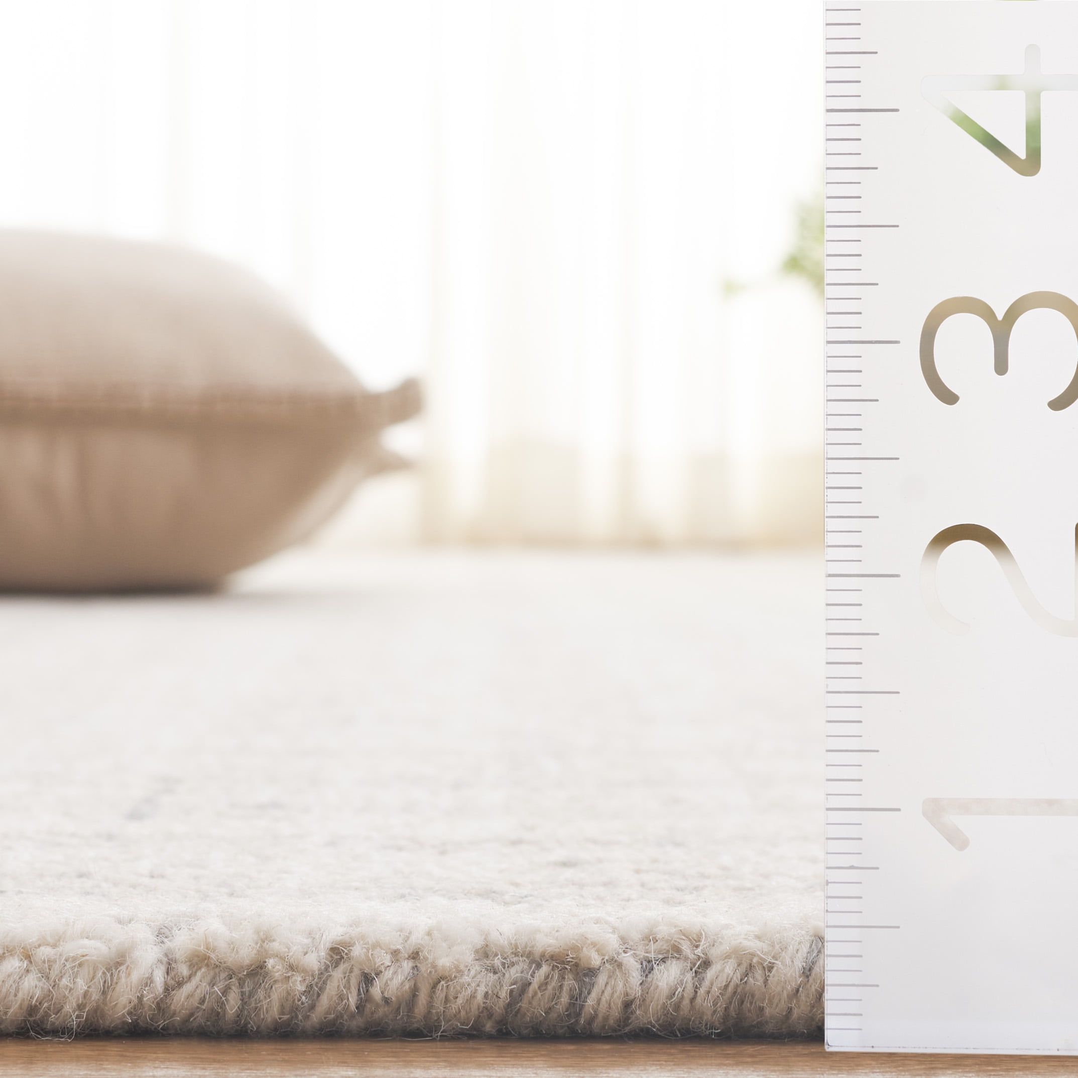 SAFAVIEH Ebony Colbert Plaid Area Rug, Light Grey/Ivory, 9' x 12'