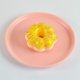 thumbnail image 2 of Simulación de pastel de comida, postre, imán de nevera con función antiestrés, decoración realista de dona y pastel para cocina, oficina y uso como regalo., 2 of 9