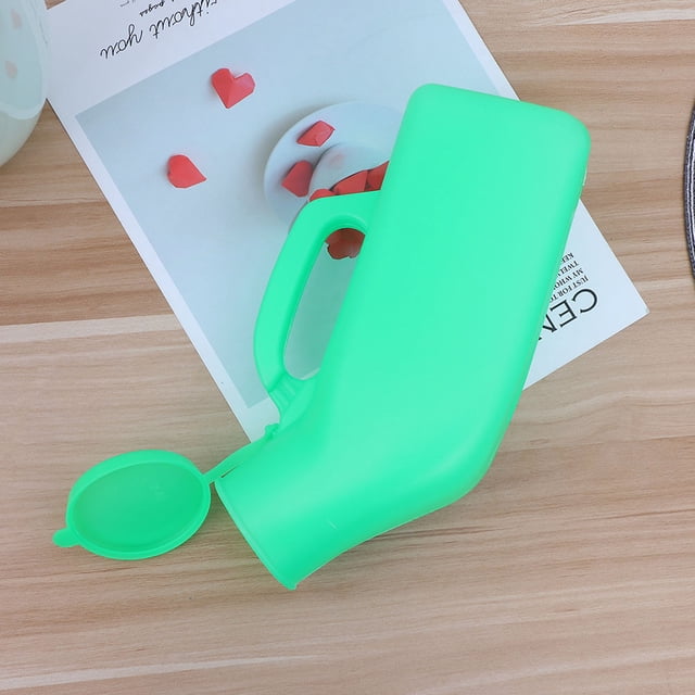 QUMIIRITY 2Pcs Durable Plastic Reusable Male Urinal Bottles Green Convenient Portable Travel Container