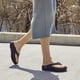 thumbnail image 5 of Sandalia Recovery OOFOS Omega OolaLa Black para mujer talla 6, 5 of 7