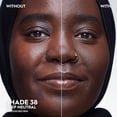 thumbnail image 2 of Foundation Urban Decay Face Bond autoendurecible a prueba de agua, 2 of 8