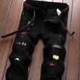 thumbnail image 5 of Pantalones vaqueros góticos para hombre, pantalones vaqueros rotos para hombre, bordados negros, rasgados con agujeros estampados, tendencia de diseñador 2024, lujo Xs, 5 of 5