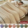 thumbnail image 2 of Manta de microfibra de terciopelo para dormir, manta cálida, suave y cómoda para la cama, gruesa y cálida, Otoño e Invierno, 2 of 4