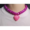 thumbnail image 2 of Collier Style Bohème Perlé Coloré avec Pendentif en Forme de Cœur; un Accessoire à la Mode., Rose Canneberge, 2 of 8