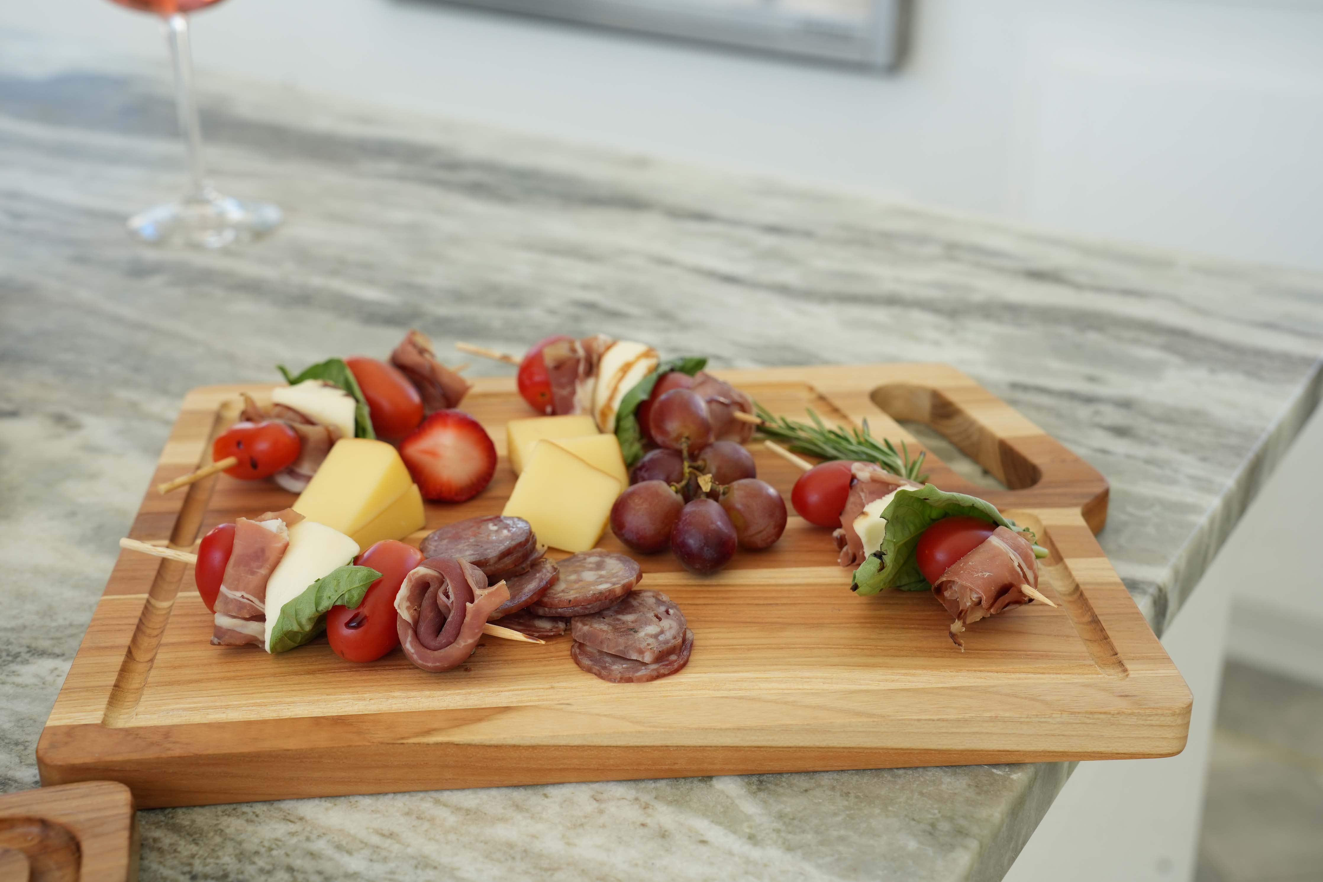 EcoDecors 3 Piece Teak Wood Cutting Board Set with Juice Groove  Handle