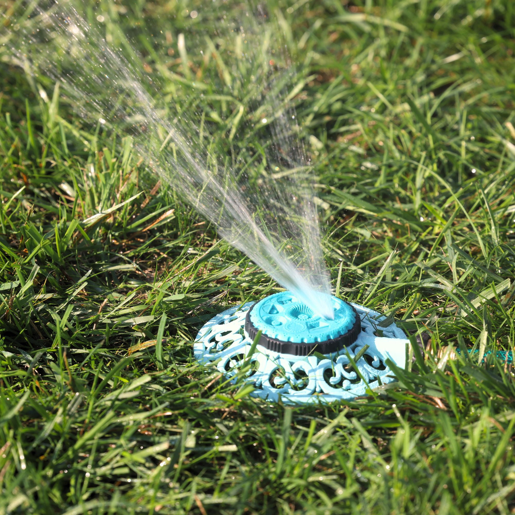Sprout Metal 8-Pattern Sprinkler in Green