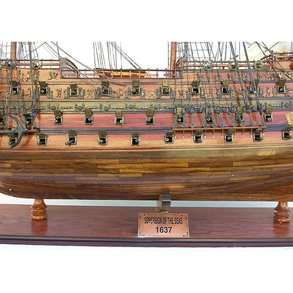 Sovereign of the Seas XXL - 7.5 Ft Model Display