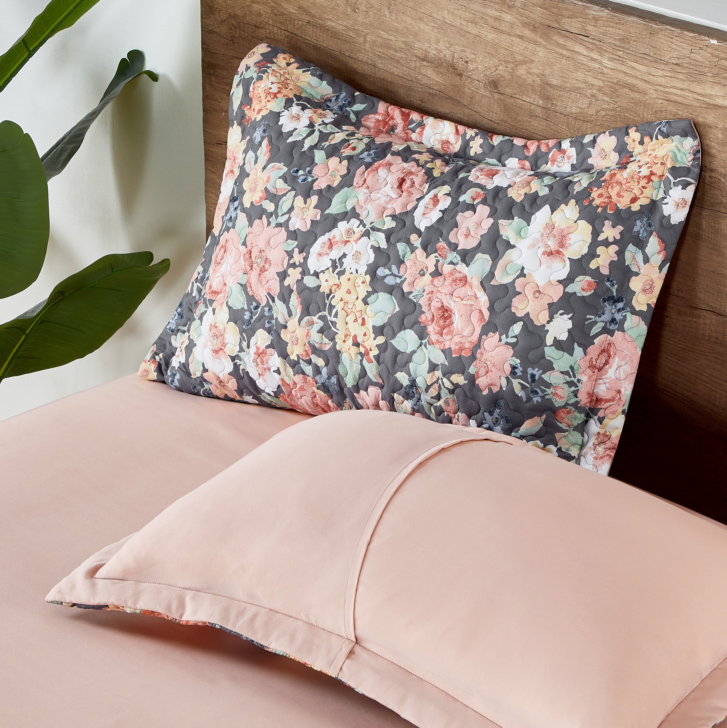 Mainstays All in One Lightweight Quilt Set and Sheet Set -7 Piece, Queen, Grey Floral