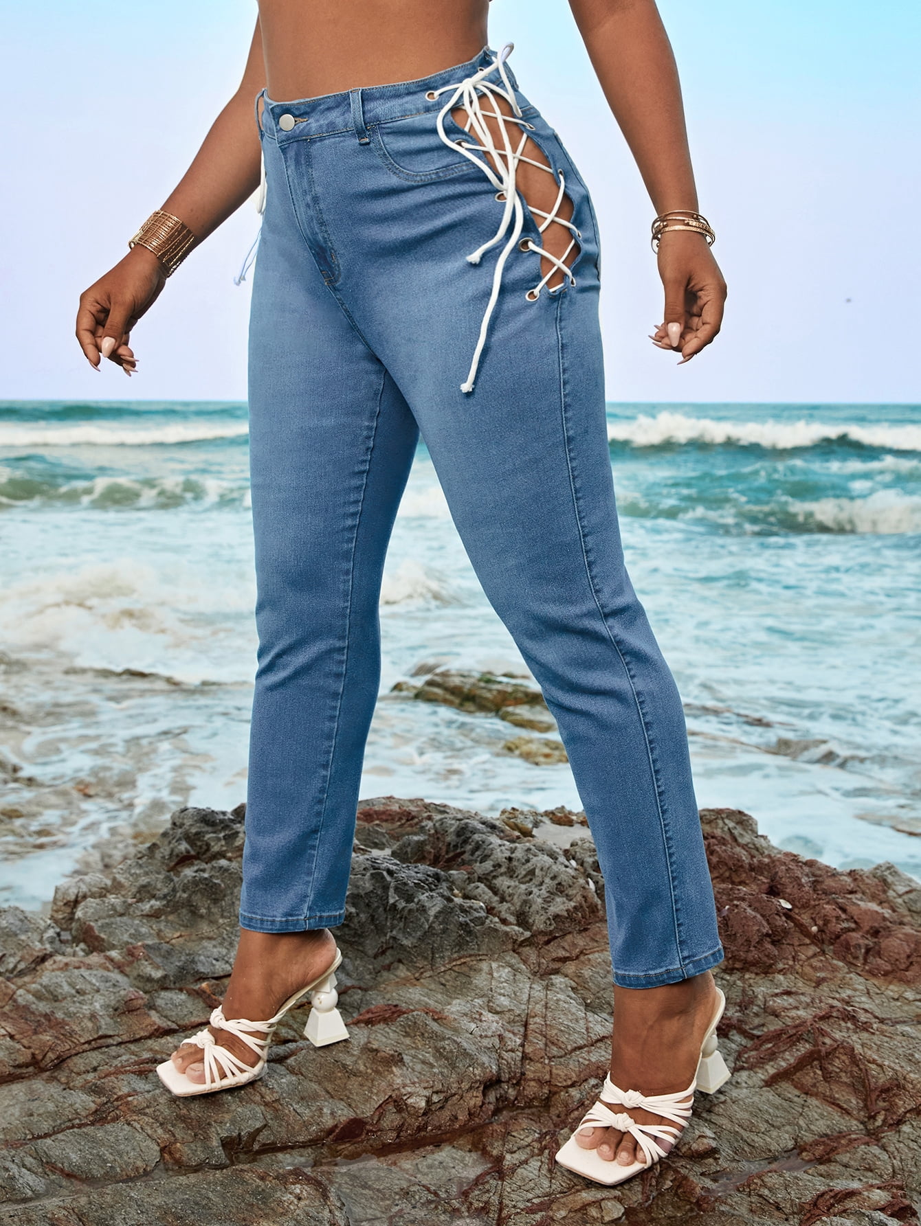 Women's Plus Lace Up Side Skinny Jeans 