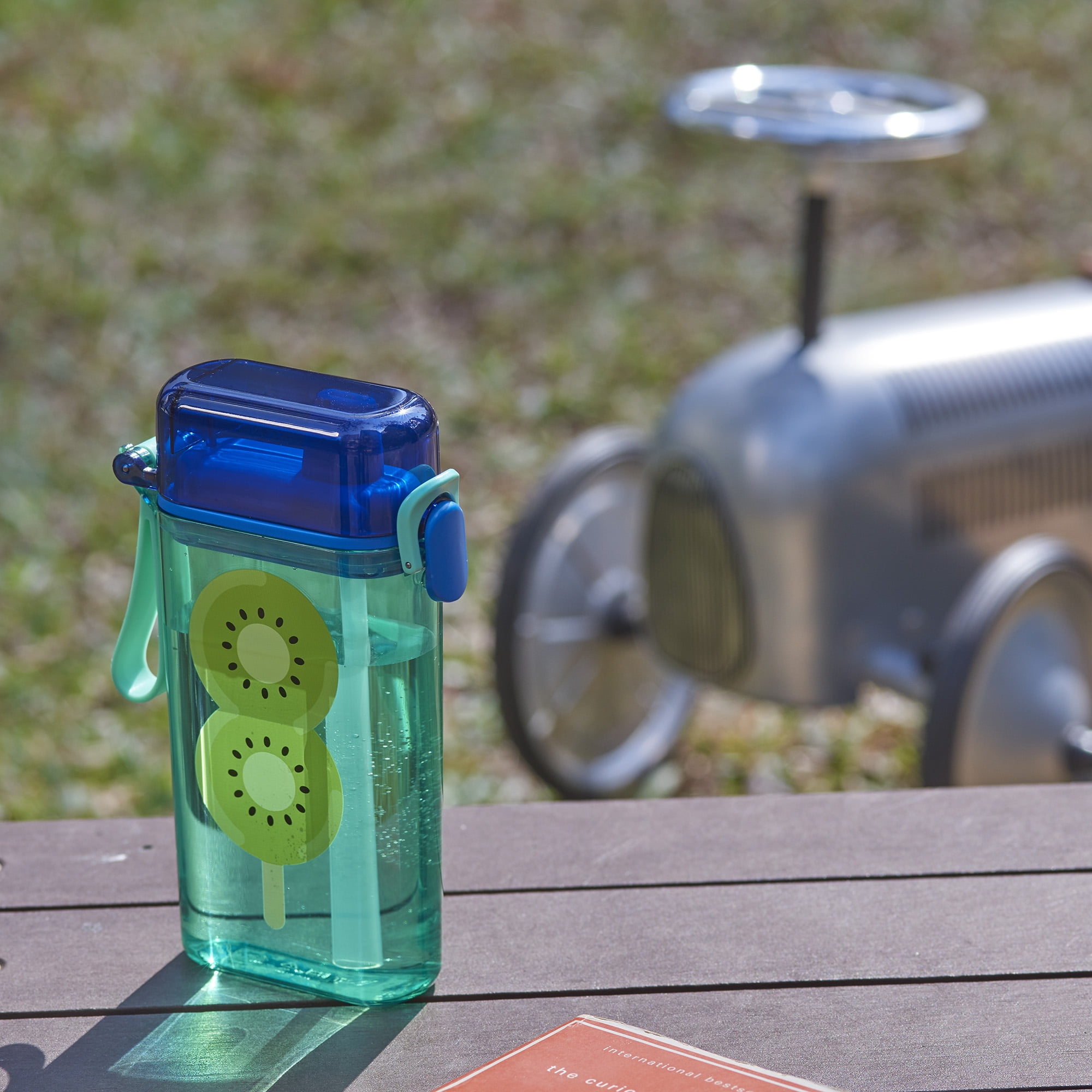 Mainstays 14oz Plastic Water Bottle with Flip Top Lid and Sipper Straw, Green Kiwi Fruit
