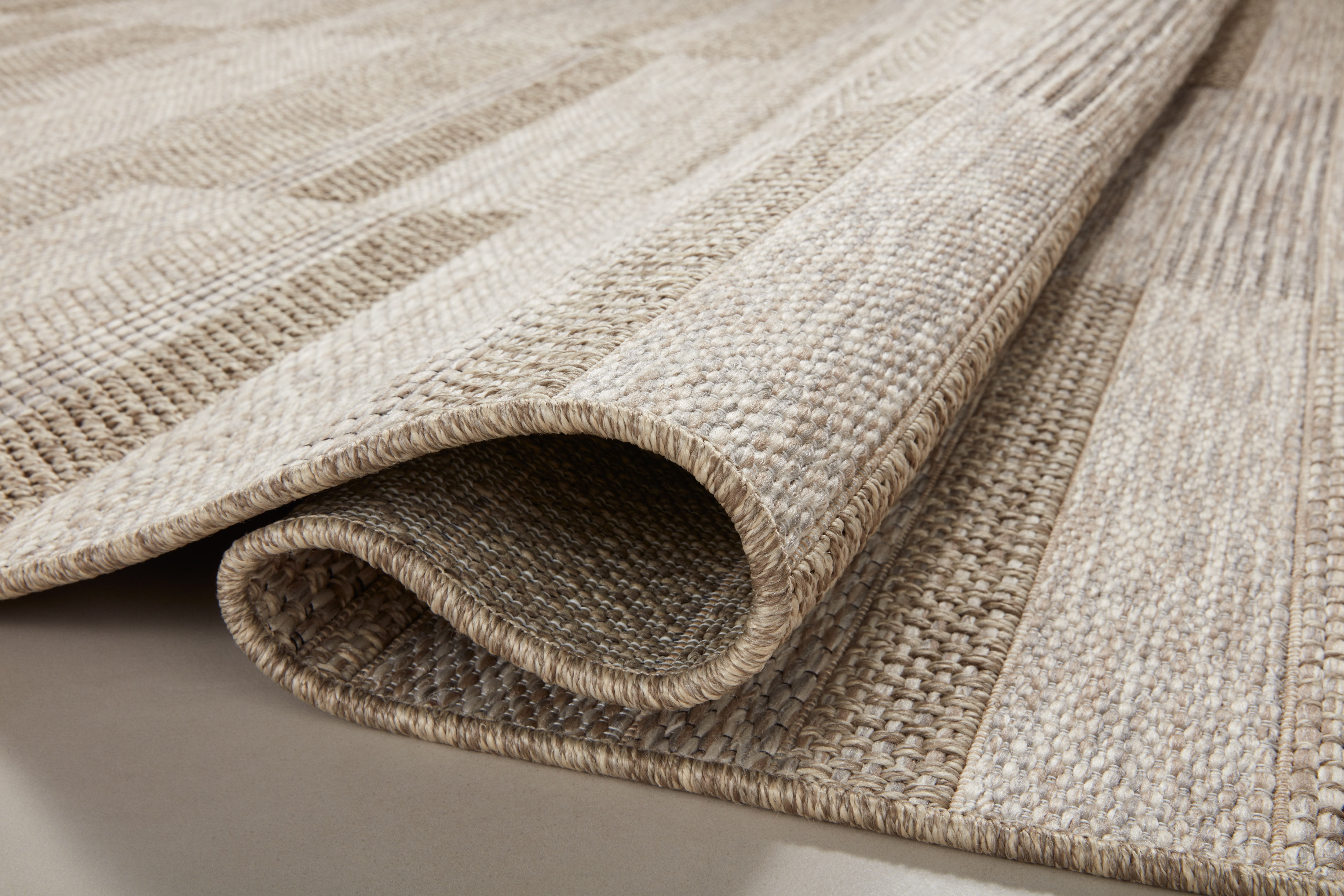 Loloi Dawn Indoor/Outdoor Water-Resistant Patio 2'-3" x 7'-7" Runner Rug