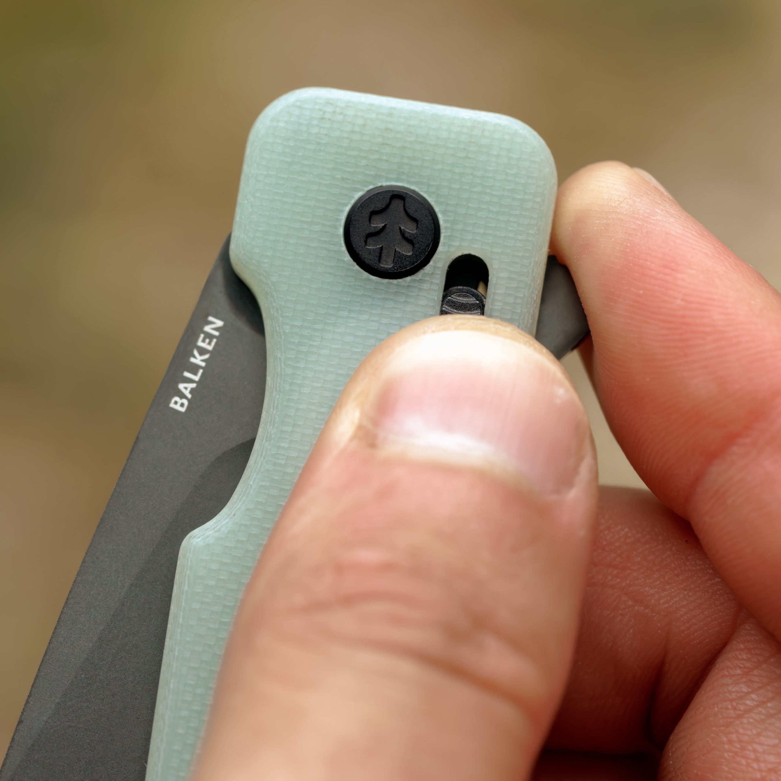 Swiss Tech Balken Crossbar Locking Lightweight Flipper Knife, with D2 Steel and Low Profile Back Flipper, Jade