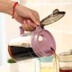 thumbnail image 3 of Dispensador de botellas de jarabes de vinagre de aceite de oliva de cocina Cruet - Botella de aceite de 650 ml (22 oz) Vidrio sin goteo Boquilla de botella de plástico y tapa protectora MFZFUKR CZJJ-YX246-3, 3 of 7