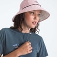 thumbnail image 3 of Sombrero de pescador The North Face Class V Brimmer para mujer, color rosa metálico, 3 of 3