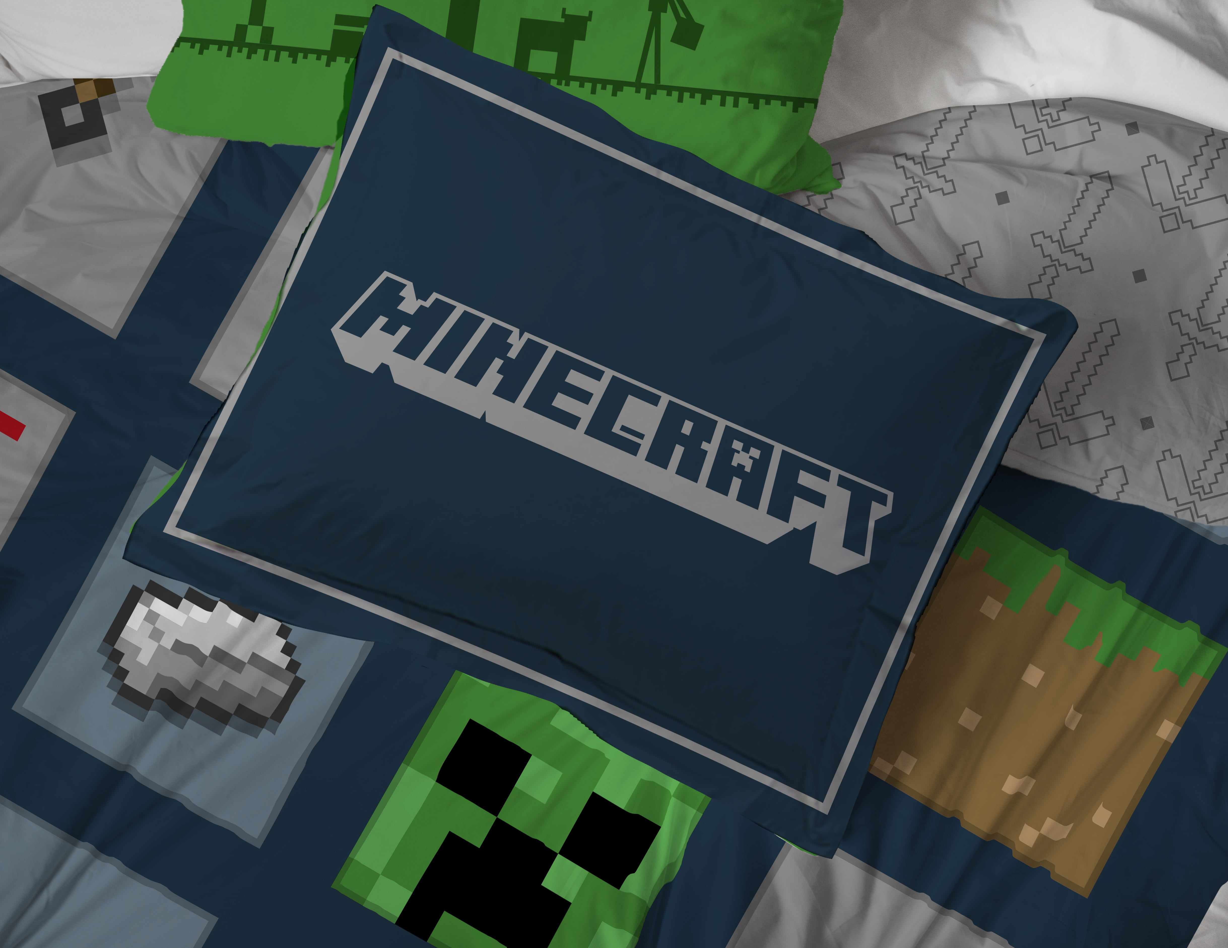 Minecraft Icon Adventure Twin/Full Comforter Set 