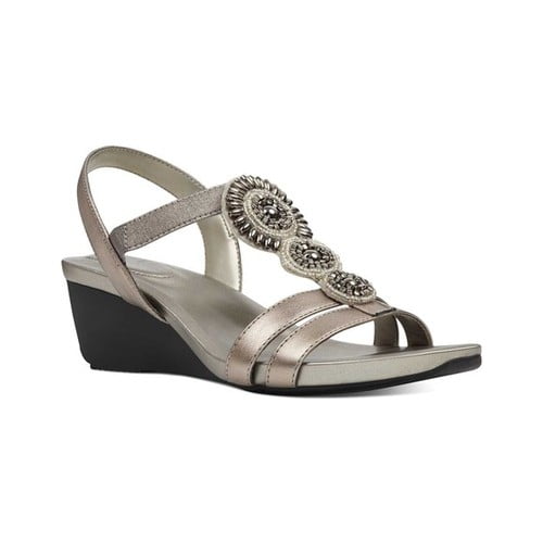 bandolino beaded sandals