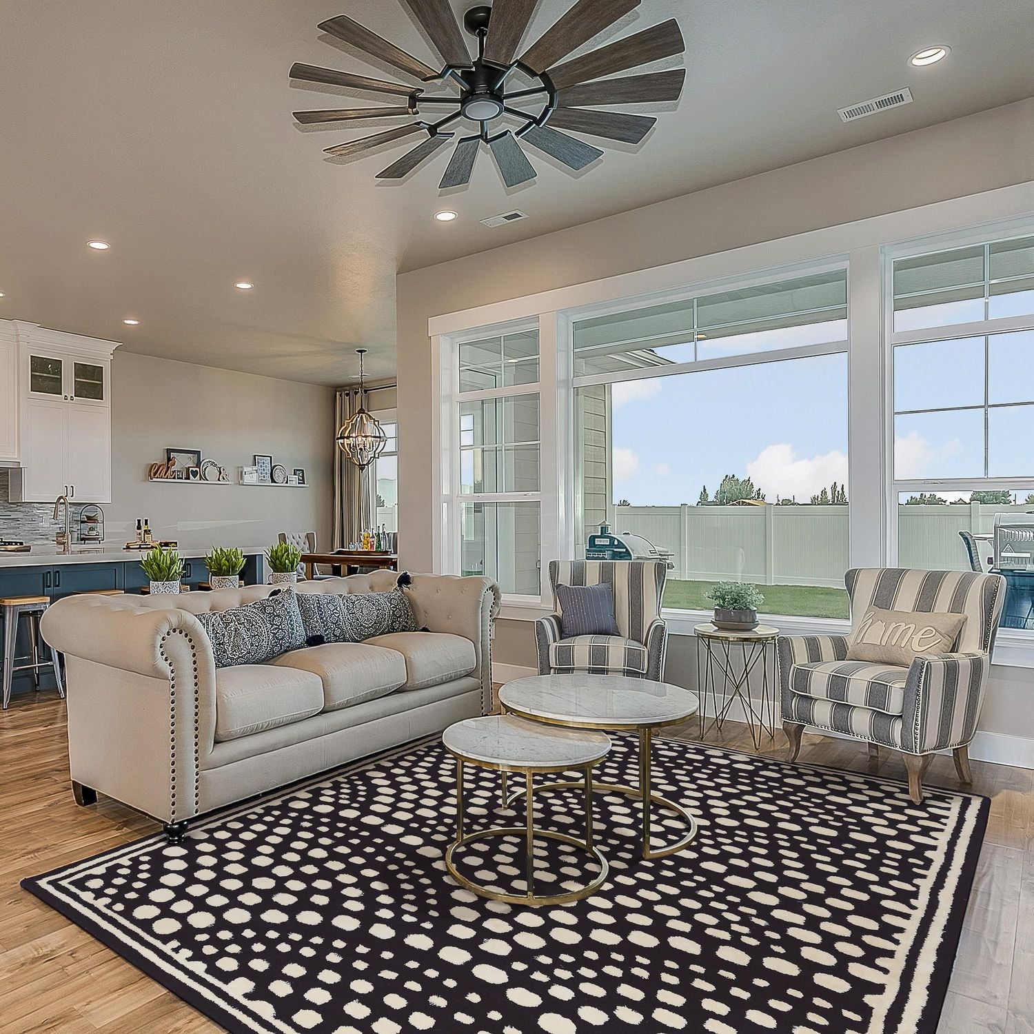 Tapis en Laine Aspire Pétoncle marine et blanc de 8 pi x 11 pi