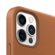 thumbnail image 3 of Funda para teléfono Apple iPhone 12 Pro Max de piel con MagSafe Brown, 3 of 5