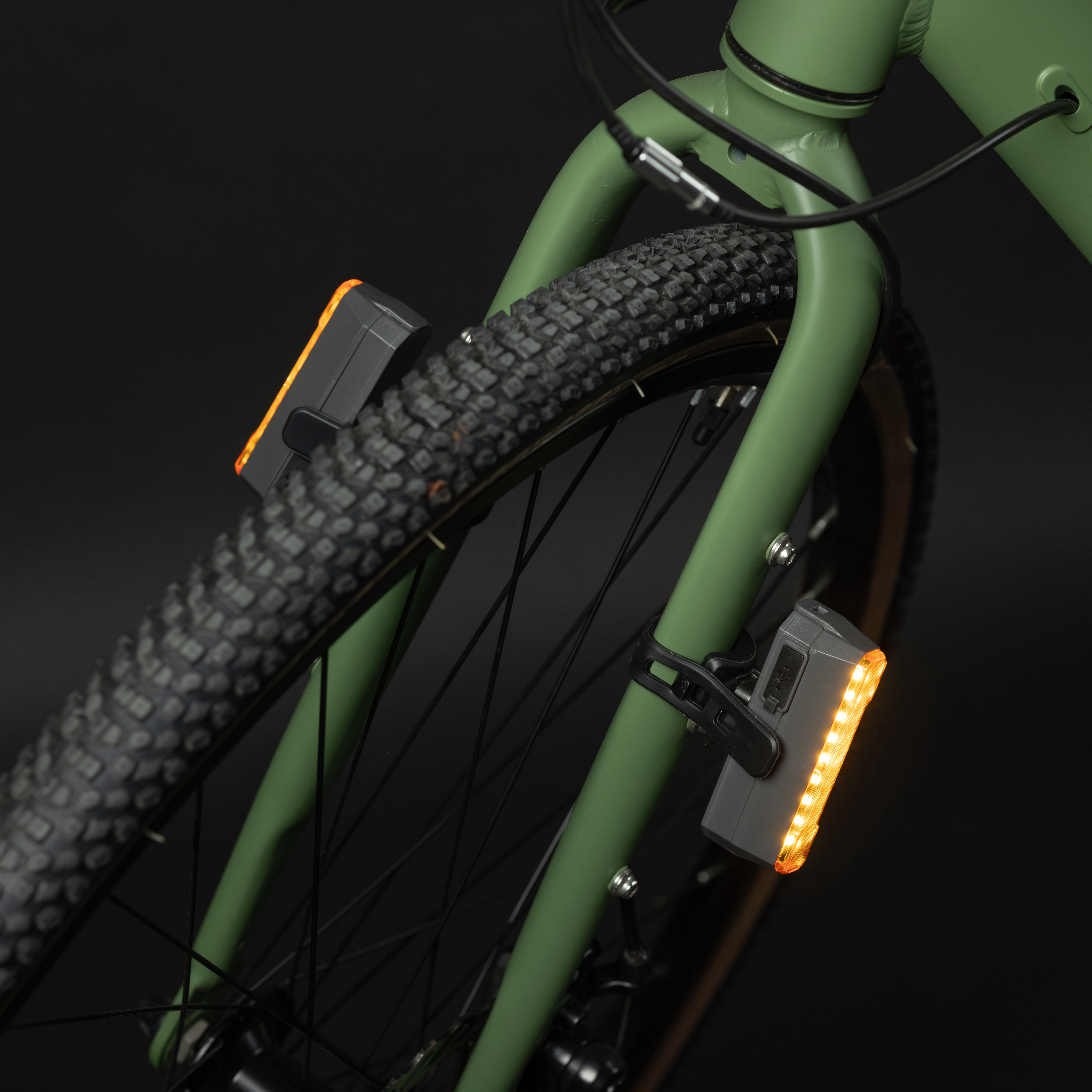 Swiss Tech 4-light 360° Smart Bike Light Combo with Handlebar remote