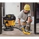 thumbnail image 2 of Extractor de polvo DEWALT DWV010 HEPA 30L con filtro automático, 2 of 9