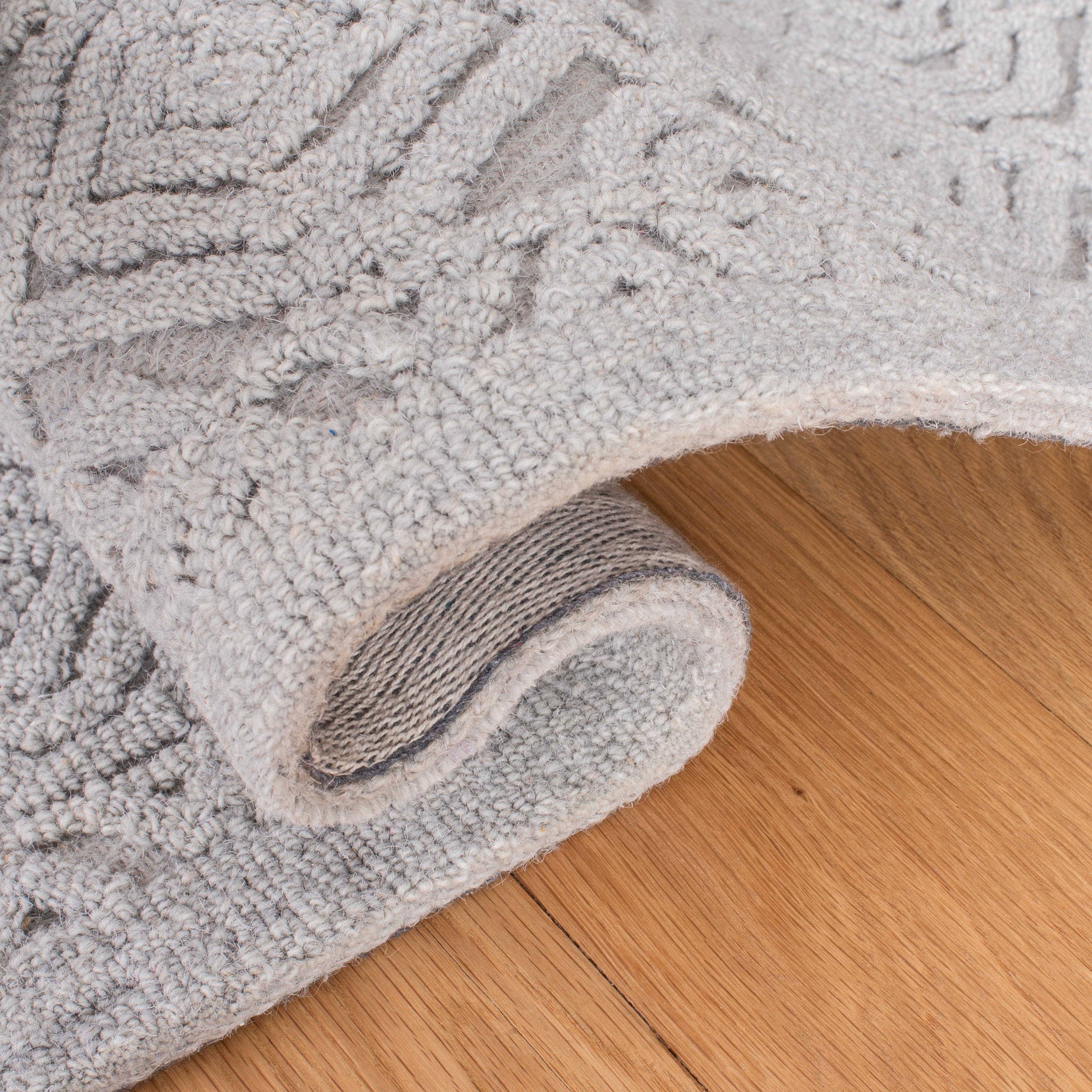 SAFAVIEH Textural Dinah Geometric Area Rug, Silver, 5' x 8'