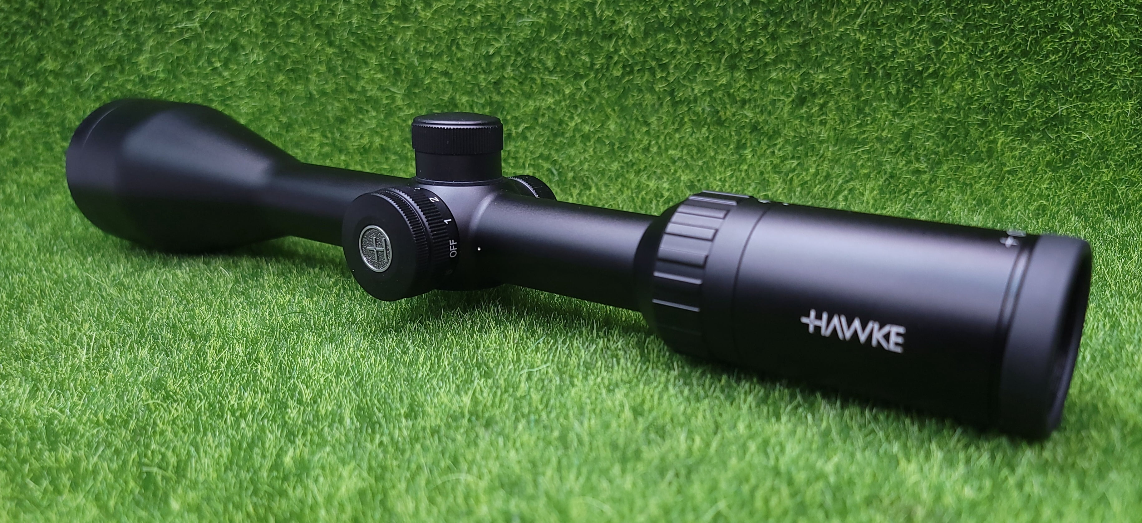 Hawke Sport Optics Vantage Rifle Scope, 4-12x50mm, 1in Tube, SFP, Mil Dot IR Reticle, Black