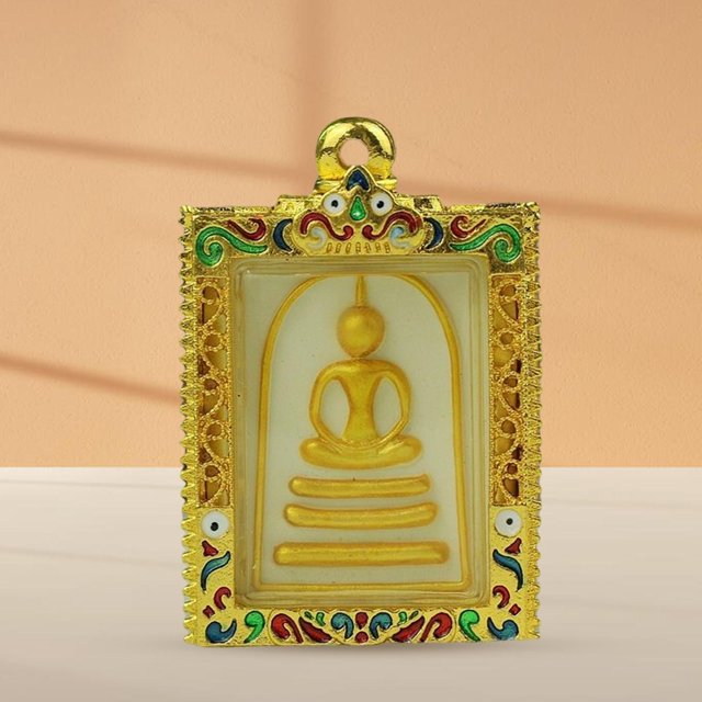Colgante amuleto Phra Somdej Buda Tailandés Hugo Oro pintado 5,5 cm x 3,8 cm x 1,8 cm