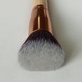 thumbnail image 3 of Brocha de maquillaje de lujo rosa con parte superior plana, herramienta de belleza para contorno, crema líquida, polvos, base de maquillaje, 3 of 5